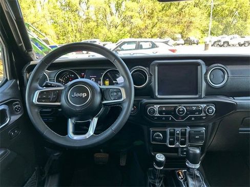 Used 2023 Jeep Wrangler Unlimited Sahara image 14