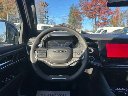 Used 2024 Jeep Wagoneer L Series II w/ Premium Group I image 21
