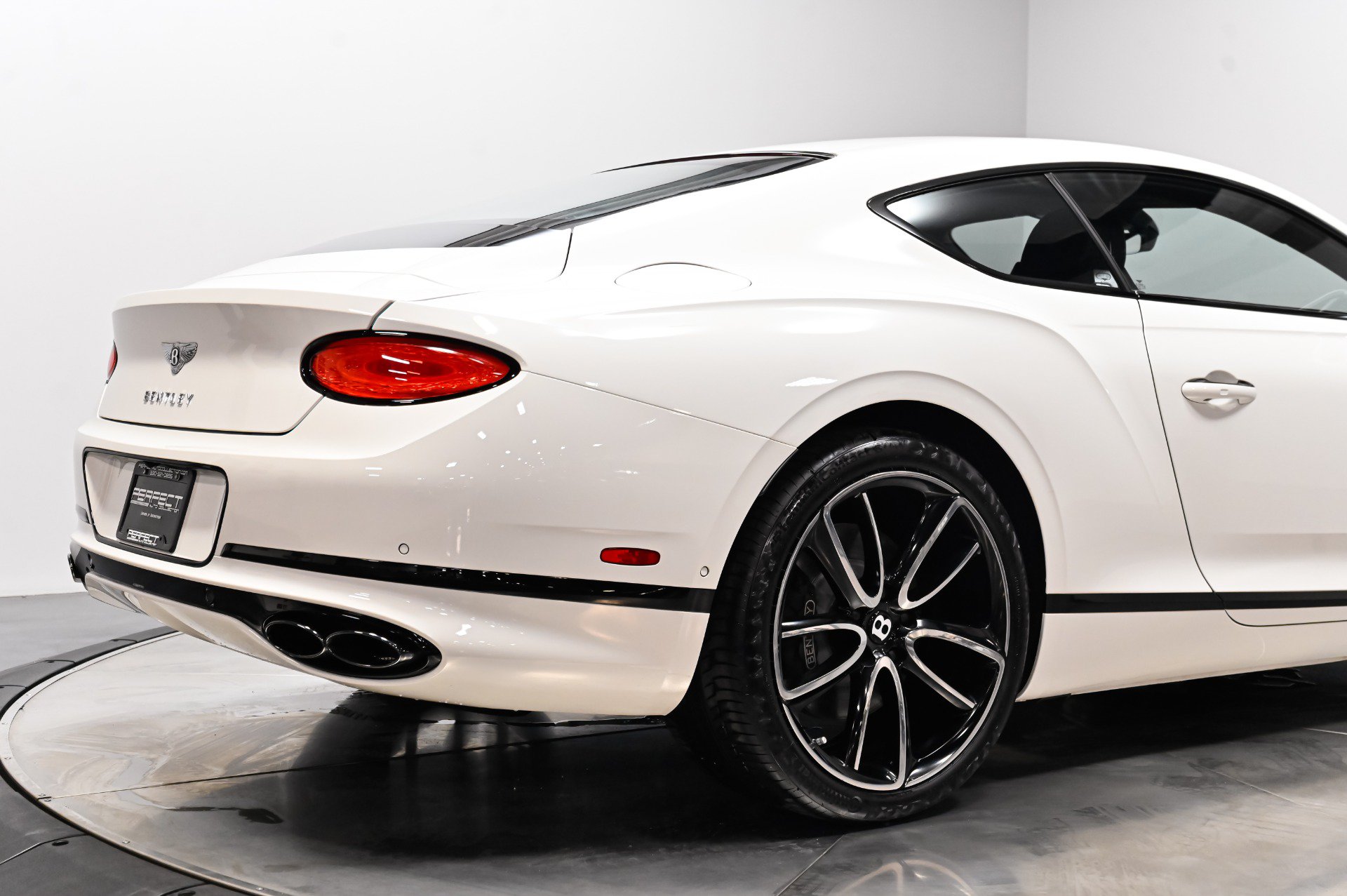 Used 2020 Bentley Continental GT AWD/4WD image 37