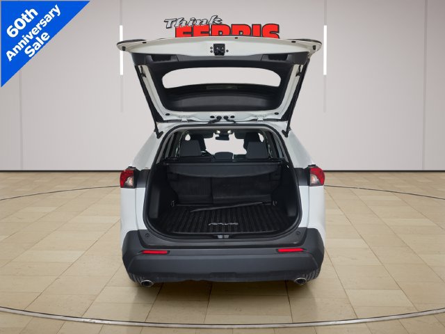 Used 2025 Toyota RAV4 XLE AWD/4WD image 9