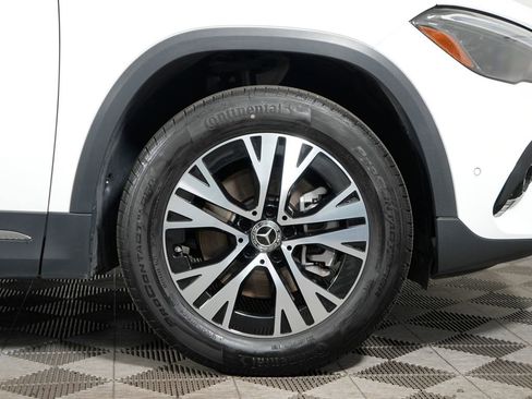 Certified 2025 Mercedes-Benz GLA 250 4MATIC image 12
