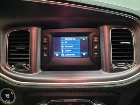 Used 2015 Dodge Charger SE w/ Popular Equipment Group image 25