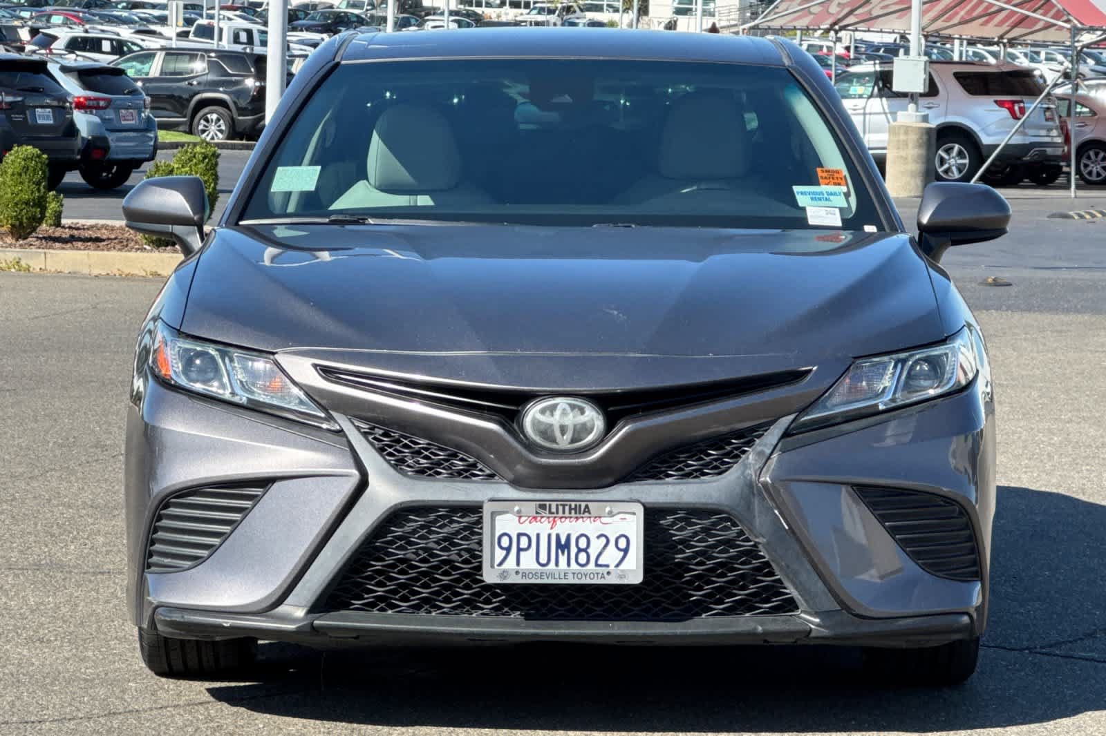 Used 2019 Toyota Camry SE w/ Carpet Mat Package FWD image 8