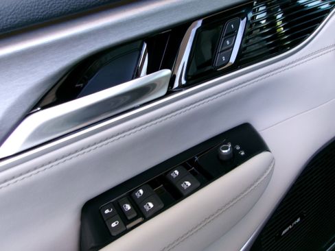 New 2026 Jeep Grand Wagoneer 4WD image 12