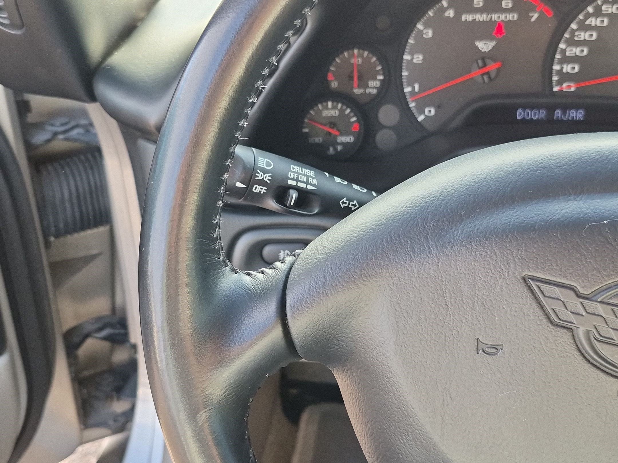 Used 2001 Chevrolet Corvette Convertible w/ Preferred Equipment Group2 RWD image 17