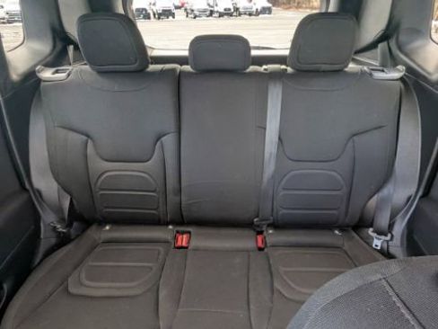 Used 2018 Jeep Renegade Latitude image 21