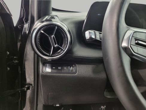 Used 2025 Chevrolet Equinox LT image 10