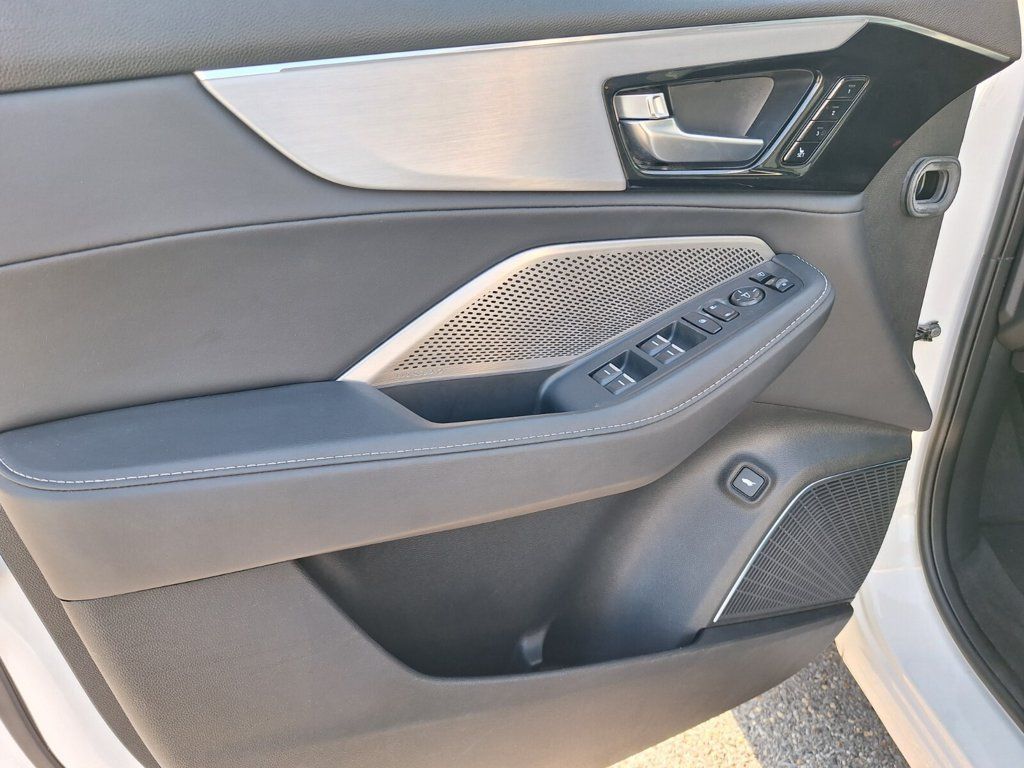 Certified 2024 Acura MDX w/ Technology Package FWD image 33