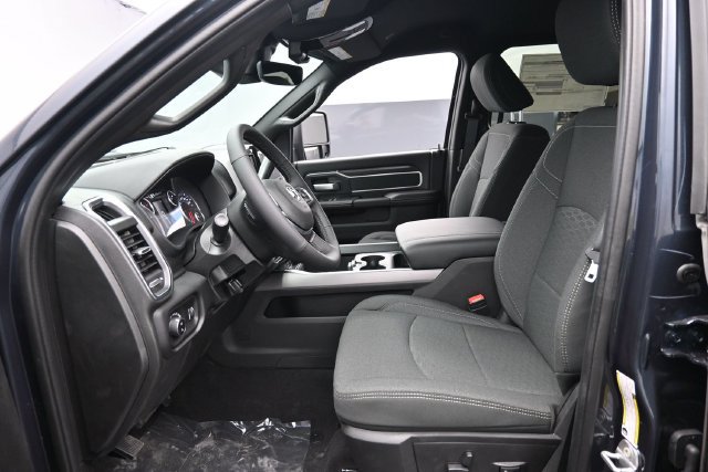 New 2027 RAM 3500 Big Horn AWD/4WD image 11