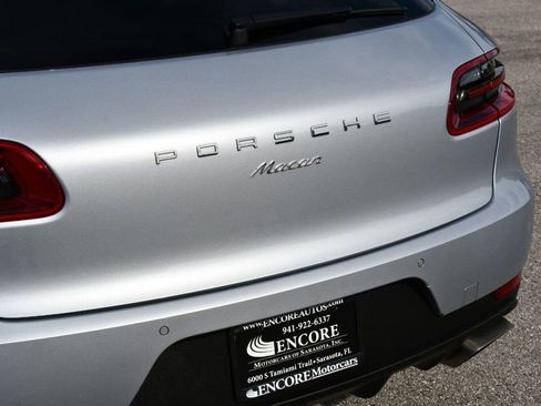 Used 2018 Porsche Macan image 10