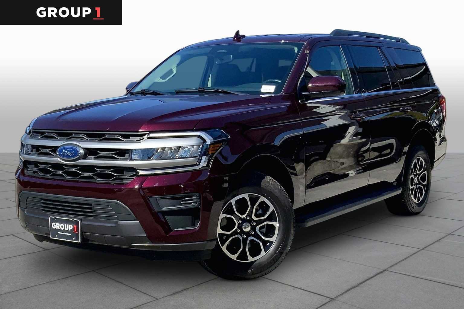 Used 2024 Ford Expedition XLT RWD image 1