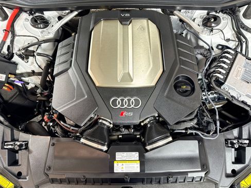 Used 2024 Audi RS 7 Performance image 29
