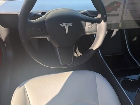 Used 2020 Tesla Model 3 Performance image 4