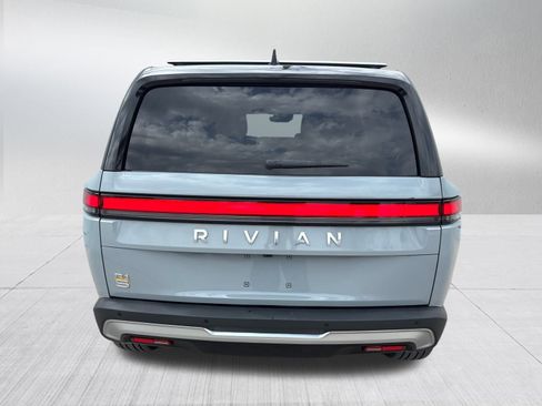 Used 2023 Rivian R1S Adventure image 7