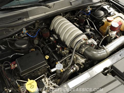 Used 2010 Dodge Challenger SRT8 w/ SRT Option Group II image 40