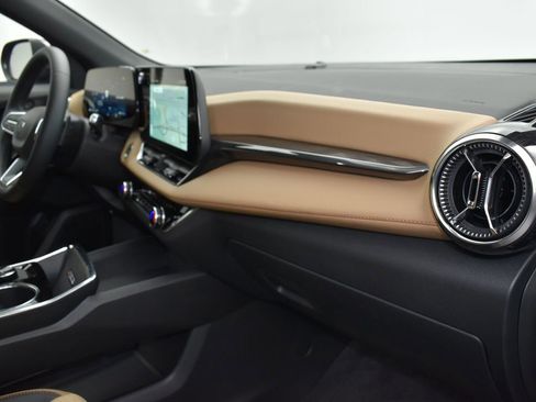 New 2026 Chevrolet Equinox ACTIV w/ Convenience Package III image 24