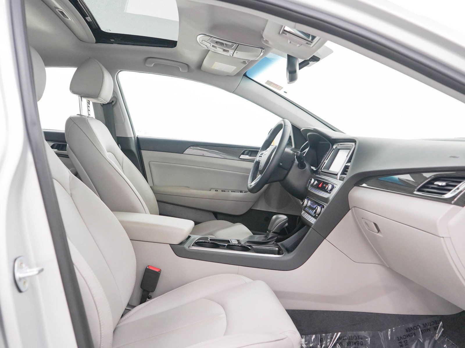 Used 2018 Hyundai Sonata Limited w/ Cargo Package FWD image 11
