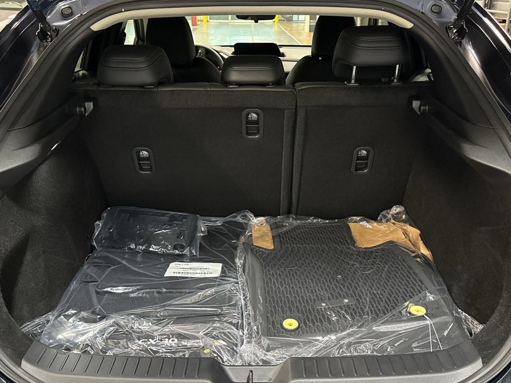 New 2026 MAZDA CX-30 AWD 2.5 S w/ Select Sport Pkg image 4