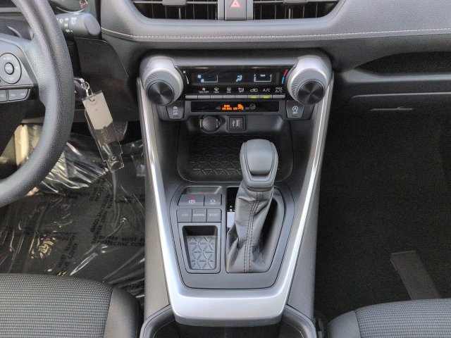 Certified 2025 Toyota RAV4 LE FWD image 20