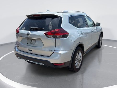 Used 2018 Nissan Rogue SV FWD image 8