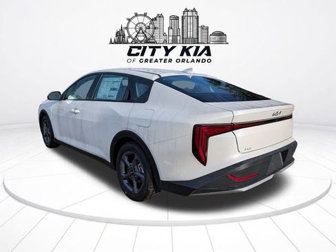 New 2026 Kia K4 FWD image 4
