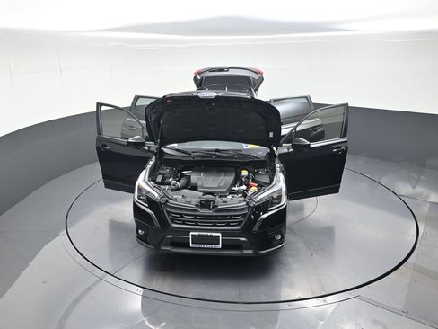 Used 2024 Subaru Forester Premium AWD/4WD image 12