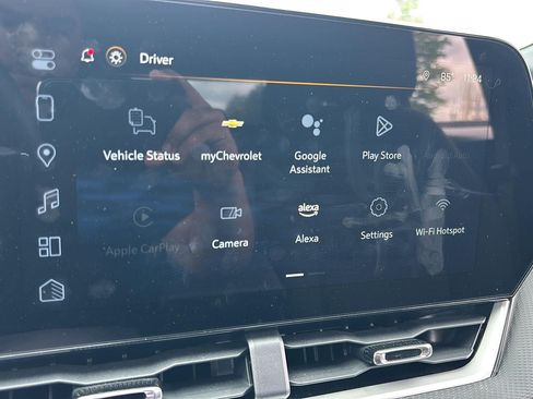 Used 2025 Chevrolet Equinox LT AWD/4WD image 14
