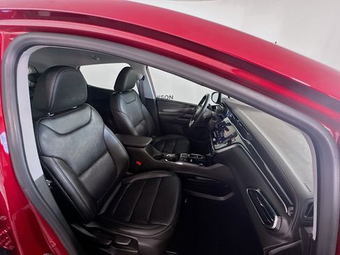 Used 2023 Chevrolet Bolt LT w/ Infotainment Package image 28