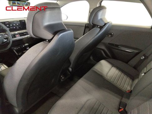 Used 2025 Kia K4 EX image 32