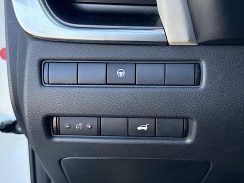 Certified 2022 Nissan Rogue SV w/ SV Premium Package image 35