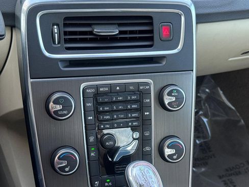 Used 2013 Volvo S60 T5 image 27