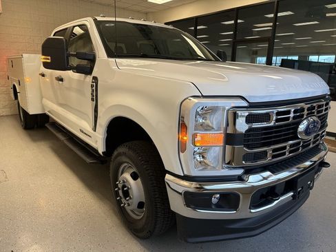 New 2026 Ford F350 XL w/ XL Chrome Package AWD/4WD image 7