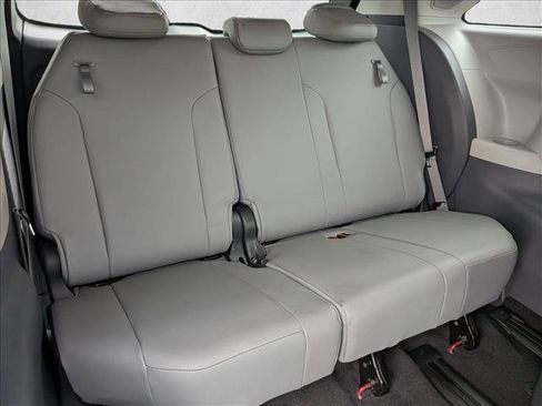 Used 2022 Toyota Sienna XLE w/ XLE Plus Package AWD/4WD image 22