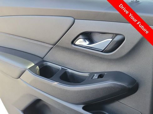 Used 2023 Chevrolet Traverse RS w/ LPO, Floor Liner Package FWD image 25