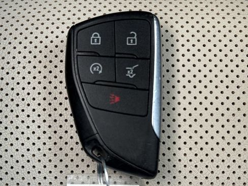 Used 2022 Buick Envision Essence w/ Safety Package image 27