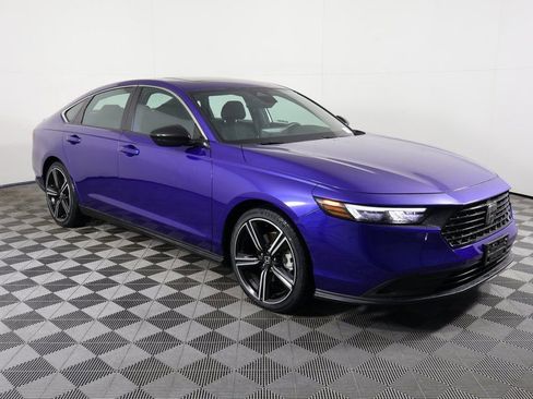 Used 2024 Honda Accord Sport image 3