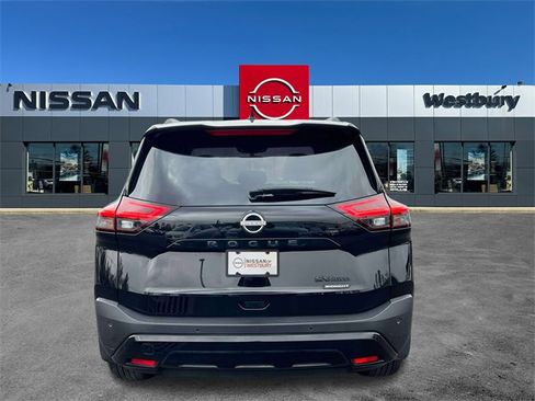 Used 2023 Nissan Rogue SV w/ SV Premium Package image 7