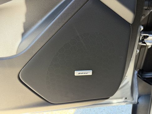 New 2026 Cadillac XT5 Luxury image 19