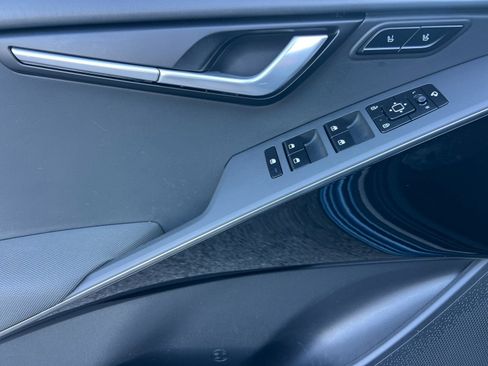 Used 2023 Kia Niro Wave image 11