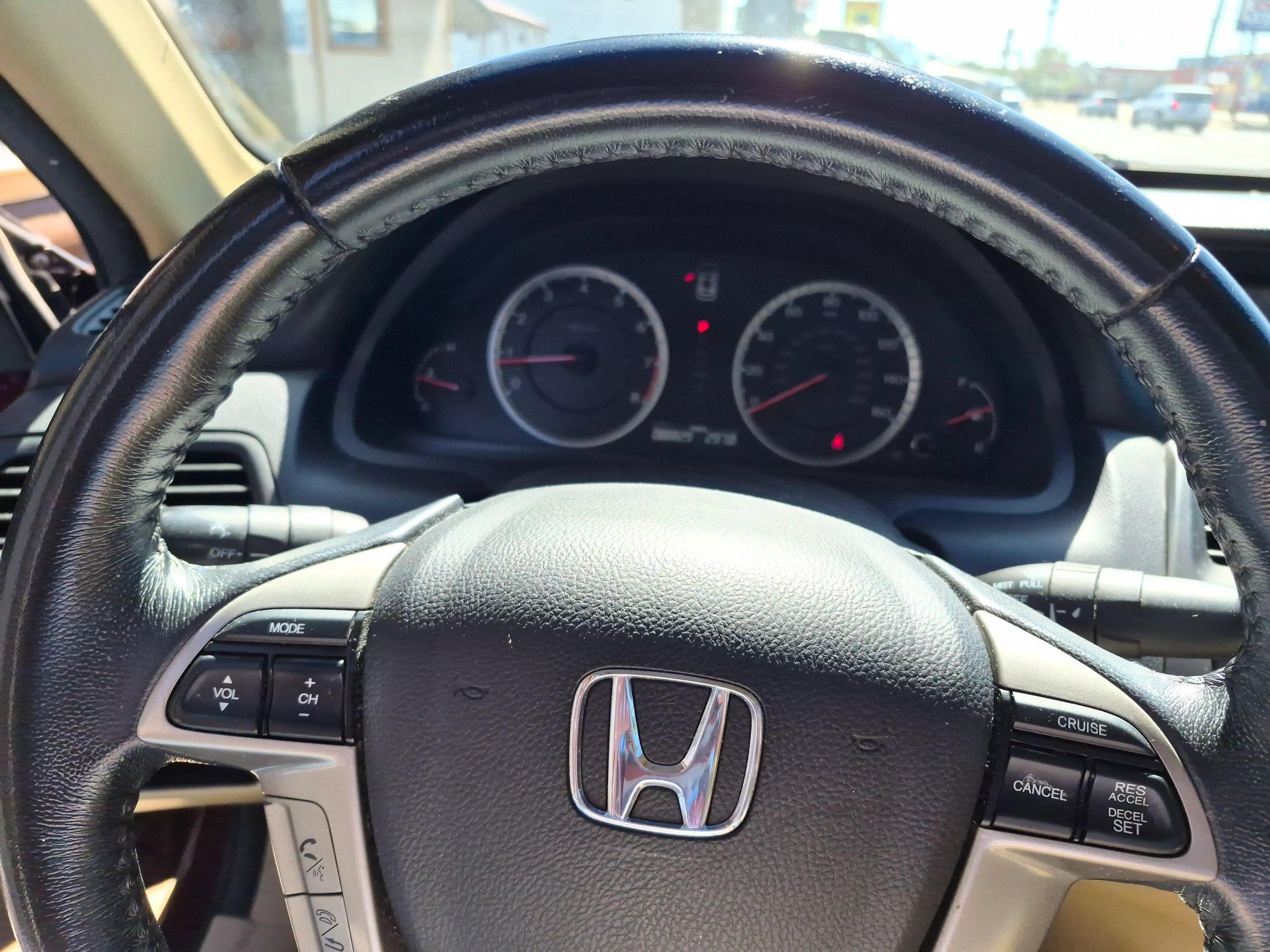Used 2011 Honda Accord EX-L image 7