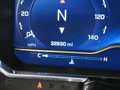 Used 2024 Chevrolet Silverado 2500 LT w/ Convenience Package image 32