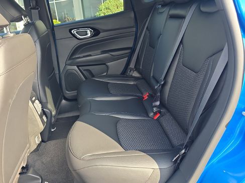 New 2026 Jeep Compass Latitude image 14