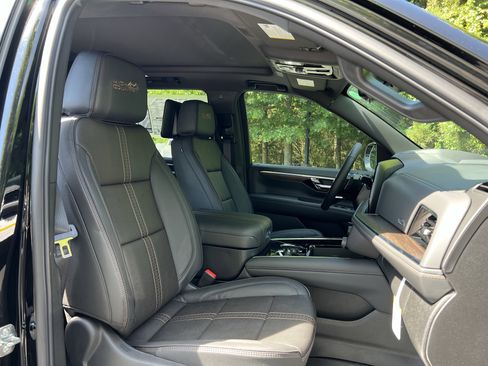 New 2026 Chevrolet Tahoe High Country AWD/4WD image 35