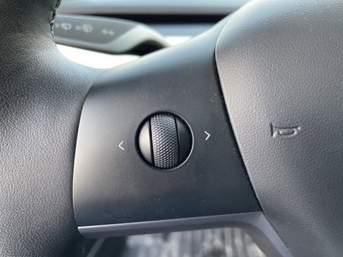 Used 2023 Tesla Model 3 Performance image 23