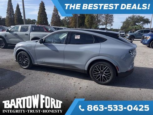 Used 2025 Ford Mustang Mach-E Premium image 8