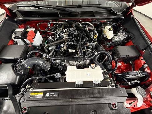 Certified 2025 Toyota 4Runner SR5 AWD/4WD image 30