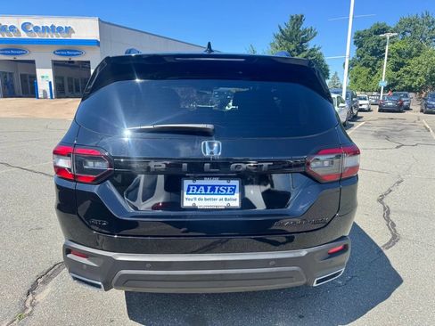 Used 2025 Honda Pilot Black Edition image 4