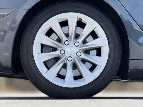 Used 2018 Tesla Model S 75D image 17