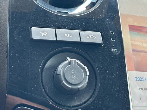 Used 2012 Ford F250 Lariat w/ Lariat Ultimate Pkg image 21