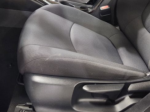 Used 2020 Toyota Corolla LE image 44